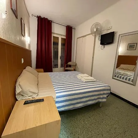 P&r Hostals Maria Rosa * Τόσα ντε Μαρ