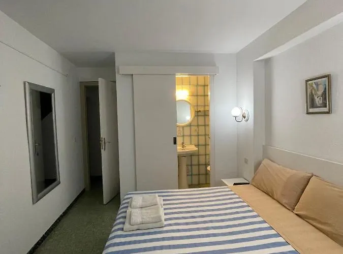 P&r Hostals Maria Rosa 게스트하우스 또사데마르