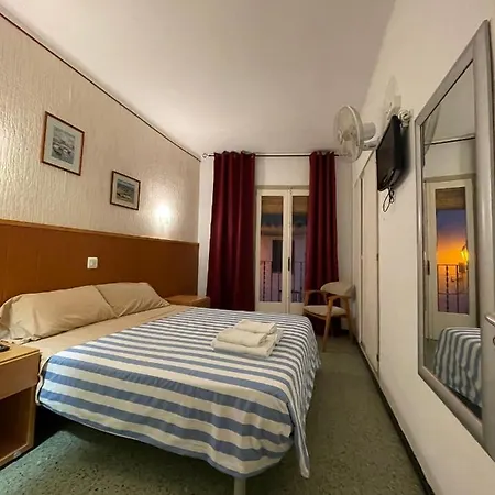 P&r Hostals Maria Rosa Gasthuis Tossa de Mar