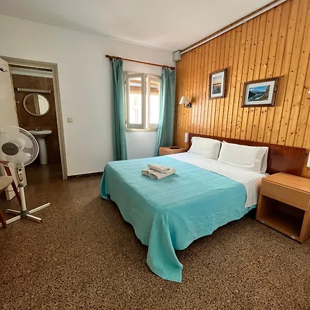 Gasthuis P&r Hostals Maria Rosa