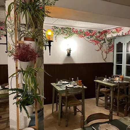 P&r Hostals Maria Rosa בית הארחה