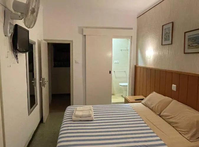 P&r Hostals Maria Rosa Tossa de Mar