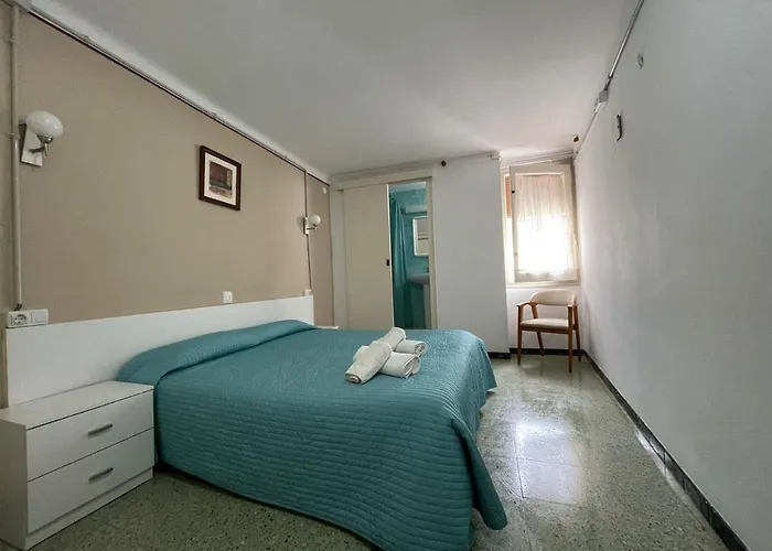 Pensión P&r Hostals Maria Rosa *