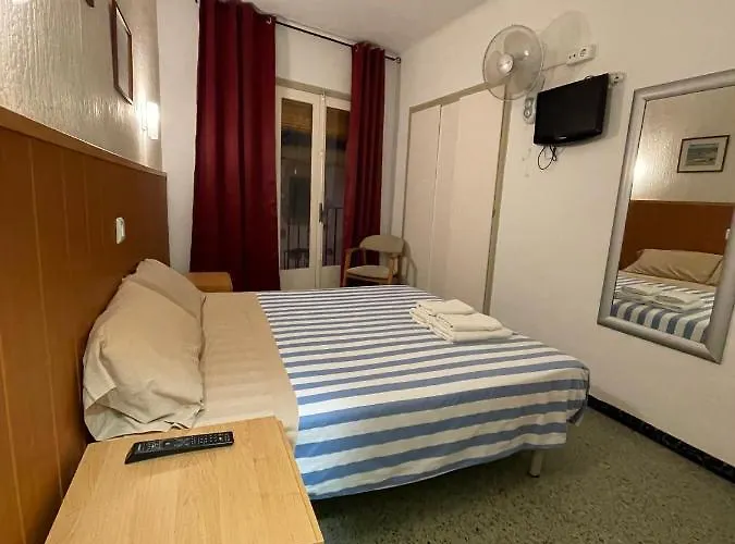 P&r Hostals Maria Rosa * トッサ・デ・マール